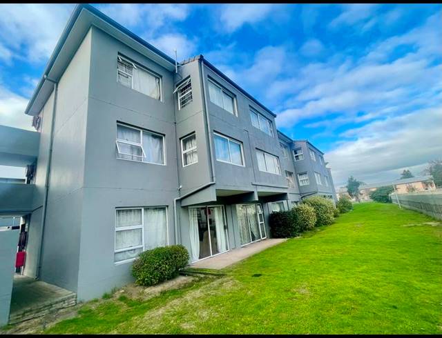 2 BEDROOM APARTMENT FOR SALE IN SANLAMHOF